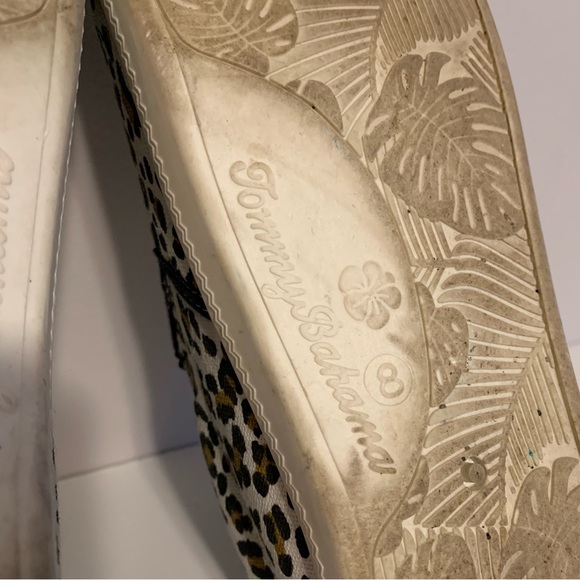 Tommy Bahama size 8 slip on leopard print shoes comfort canvas shoe - Picture 8 of 9